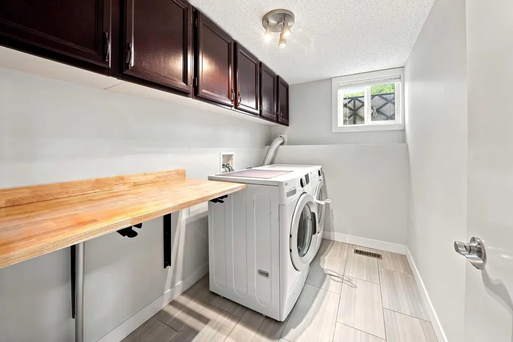 60 Conners Crescent Red Deer AB T4P 2J3