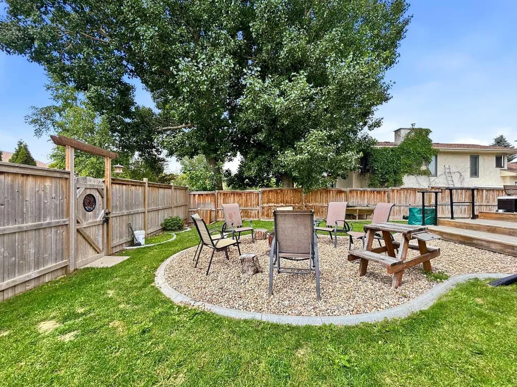 60 Conners Crescent Red Deer AB T4P 2J3