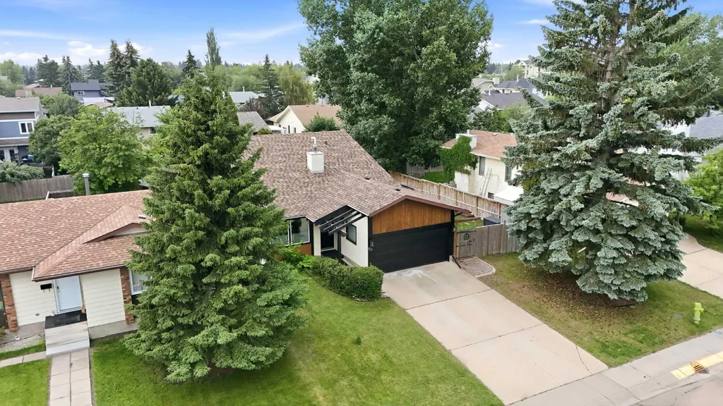 60 Conners Crescent Red Deer AB T4P 2J3