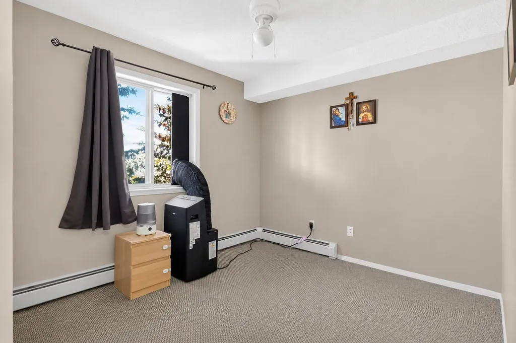 1717 60 Street SE Calgary AB T2A 7Y7