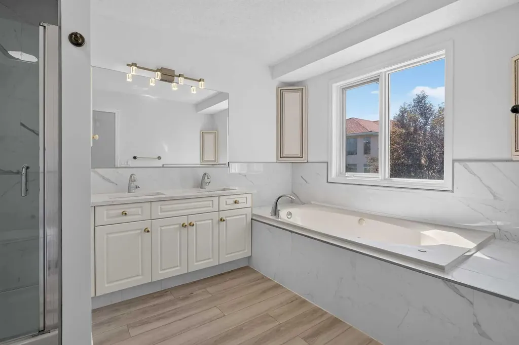 78 Hamptons Circle NW Calgary AB T3A 5T2