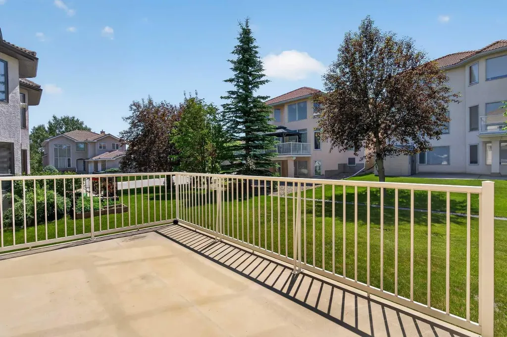 78 Hamptons Circle NW Calgary AB T3A 5T2