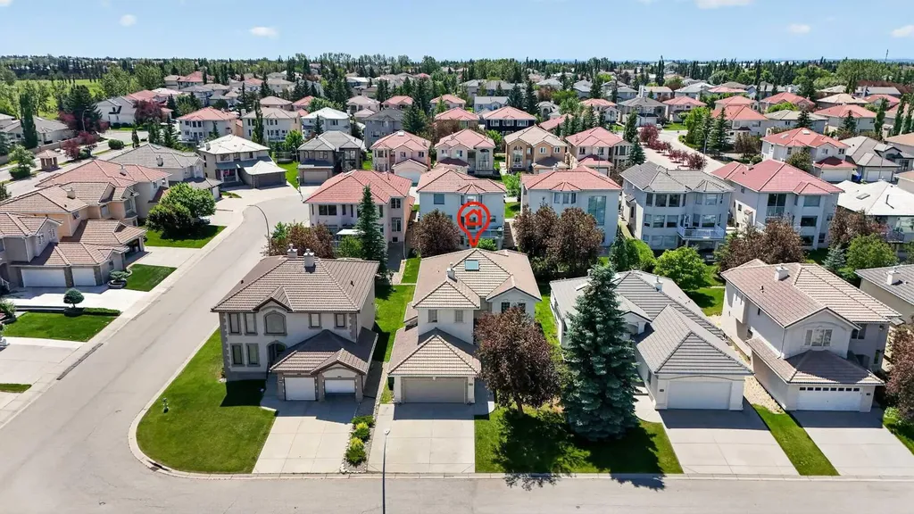 78 Hamptons Circle NW Calgary AB T3A 5T2