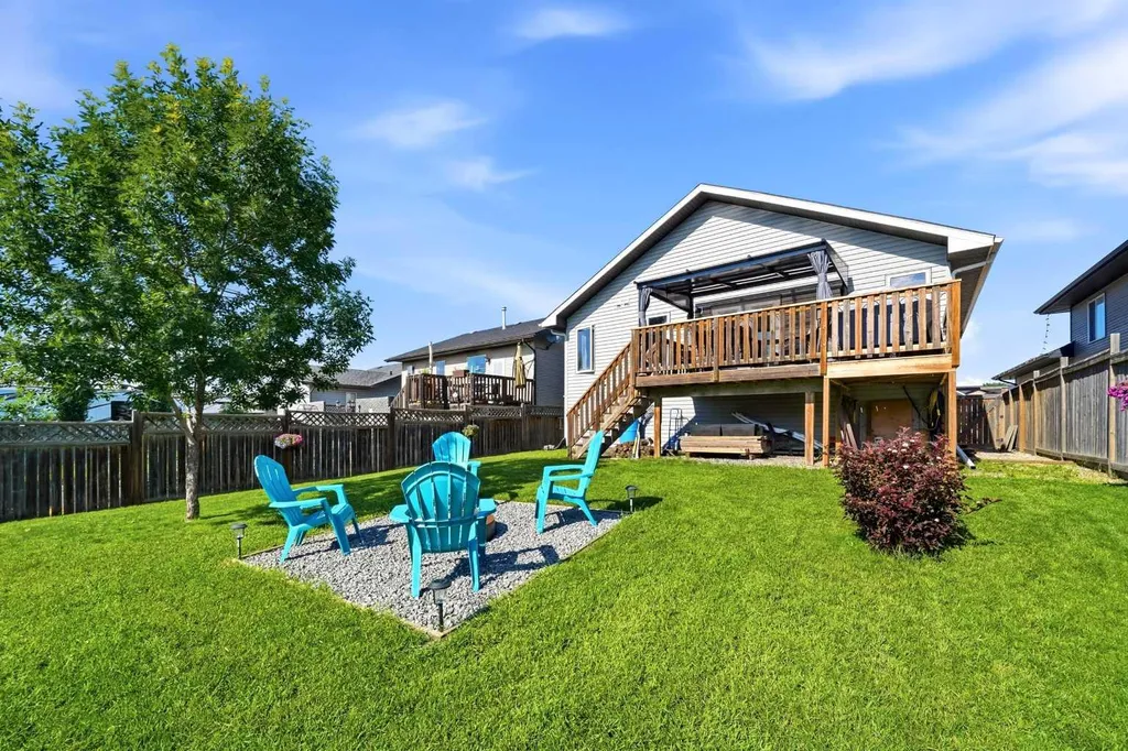 10 Sparrow Close Blackfalds AB T4M0K6