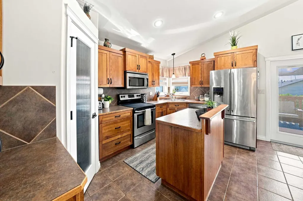 10 Sparrow Close Blackfalds AB T4M0K6