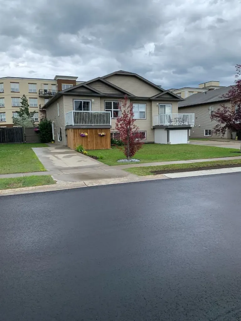 12307 103 Street Grande Prairie AB T8V 2L4