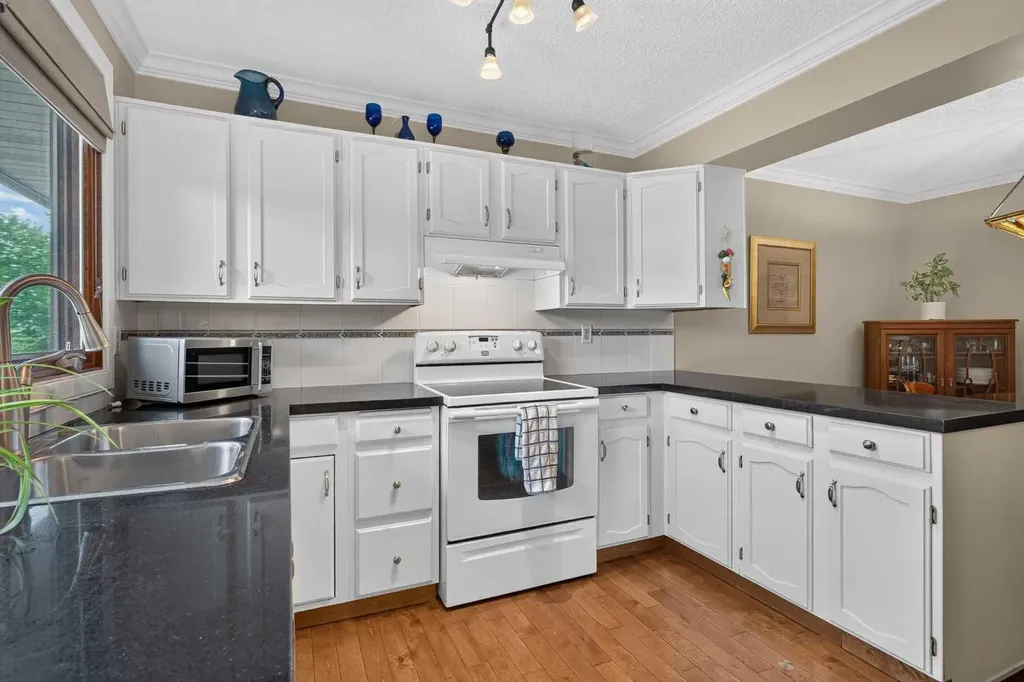140 Point Drive NW Calgary AB T3B 4W3