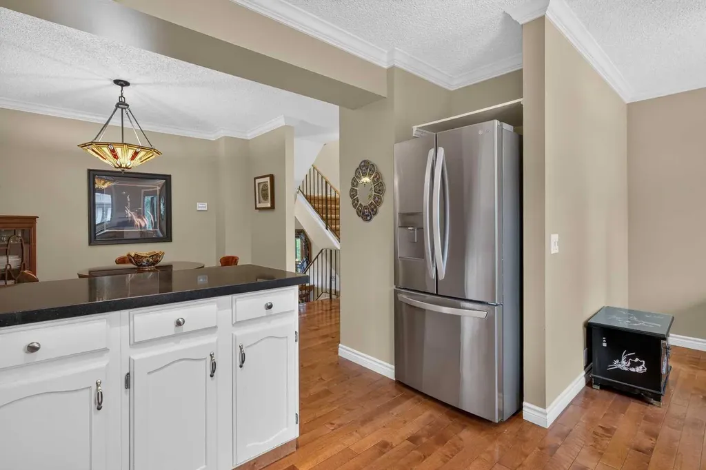 140 Point Drive NW Calgary AB T3B 4W3