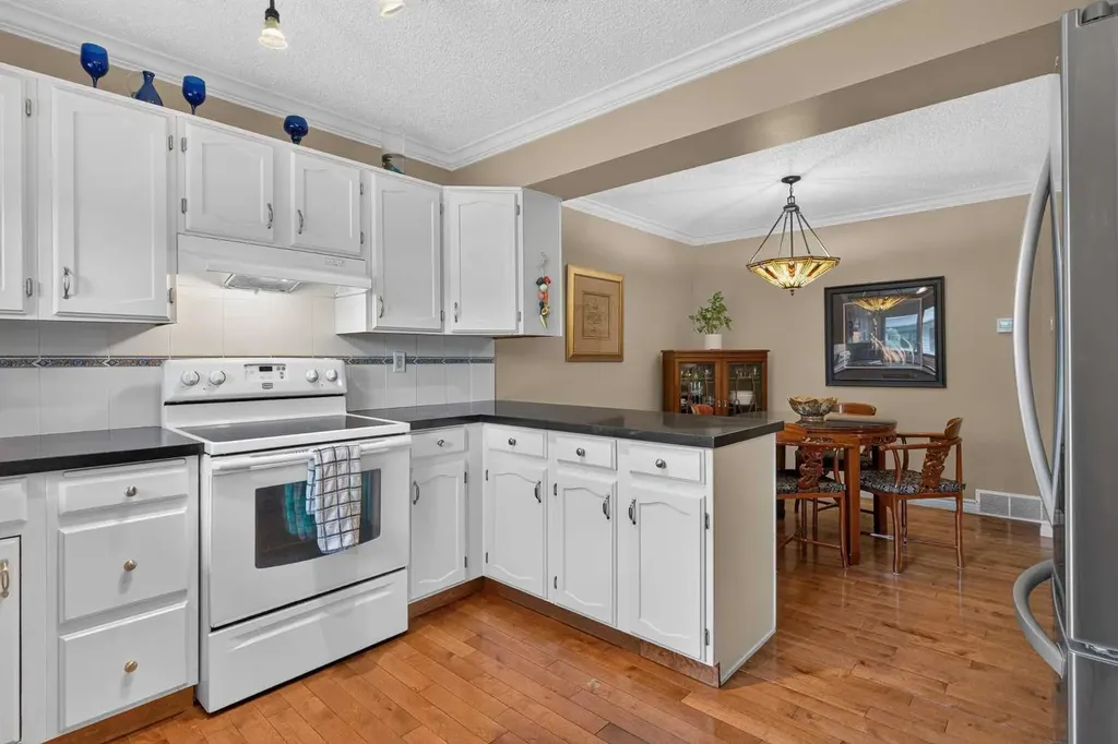 140 Point Drive NW Calgary AB T3B 4W3