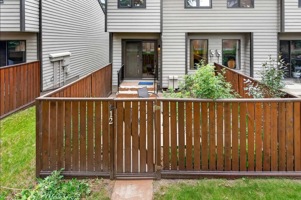 140 Point Drive NW Calgary AB T3B 4W3