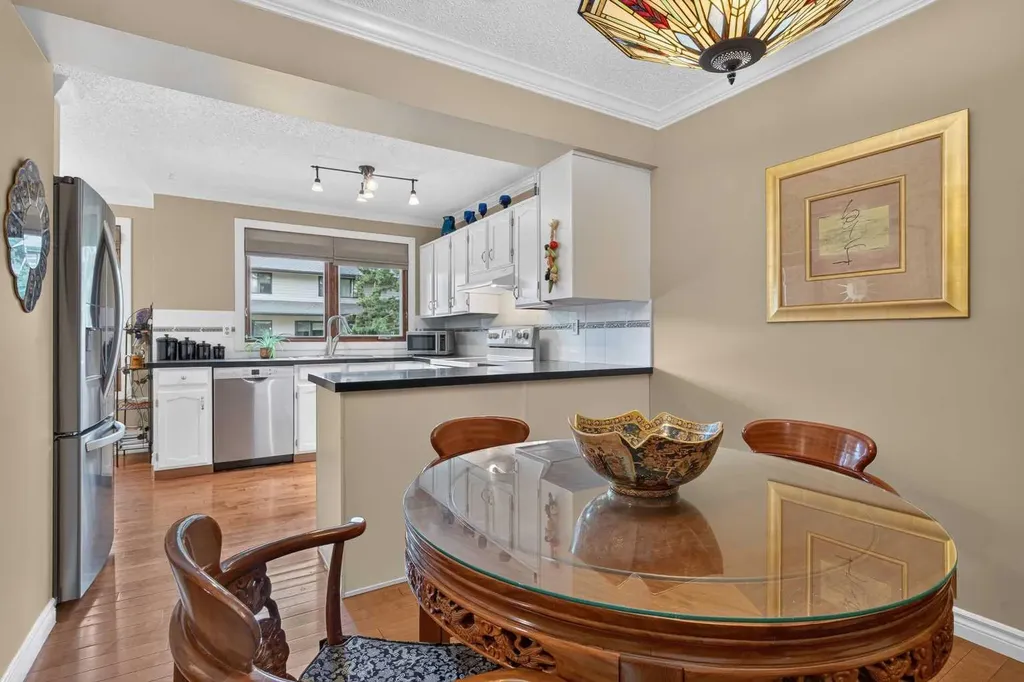 140 Point Drive NW Calgary AB T3B 4W3