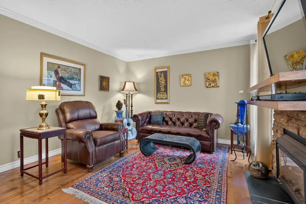 140 Point Drive NW Calgary AB T3B 4W3