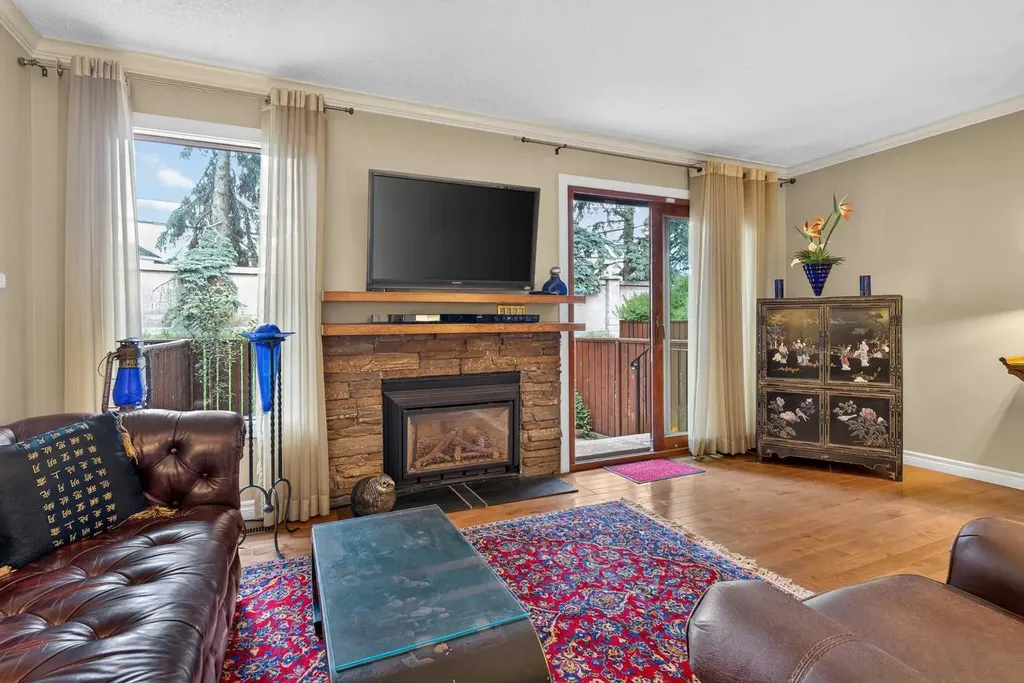 140 Point Drive NW Calgary AB T3B 4W3