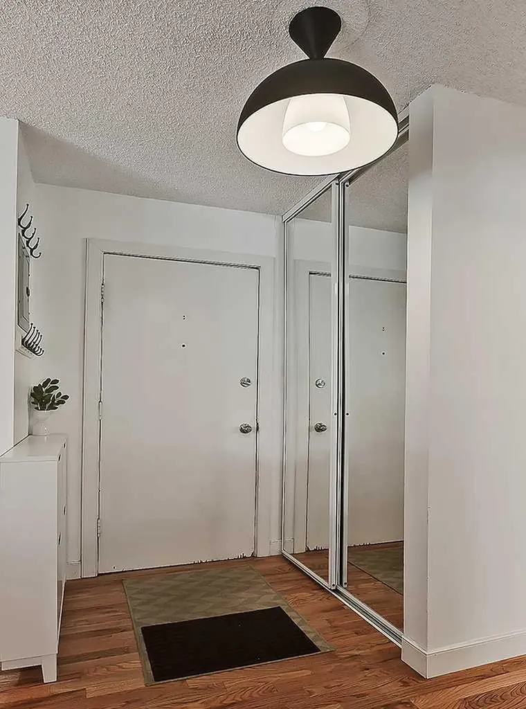 112 23 Avenue SW Calgary AB T2S 0J1