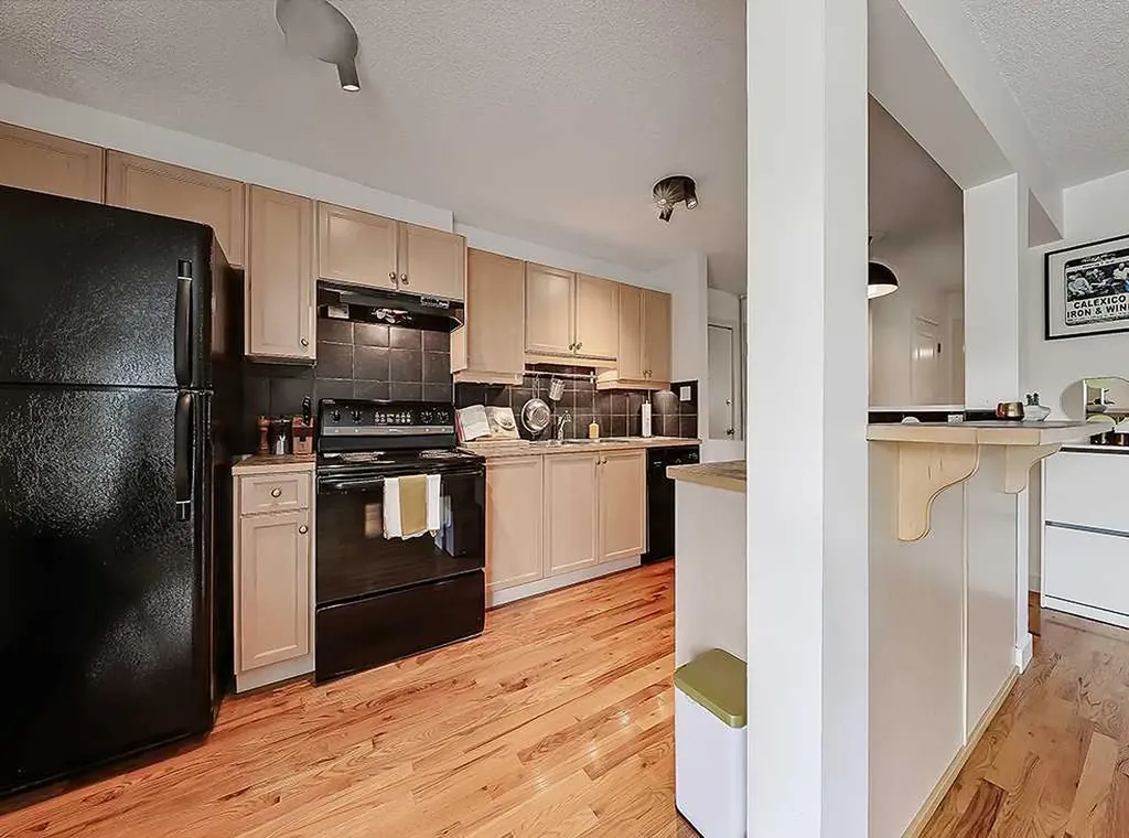 112 23 Avenue SW Calgary AB T2S 0J1