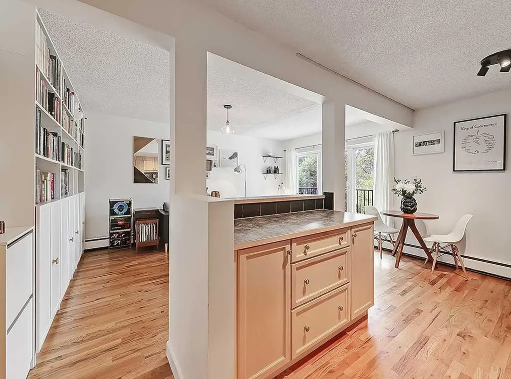 112 23 Avenue SW Calgary AB T2S 0J1