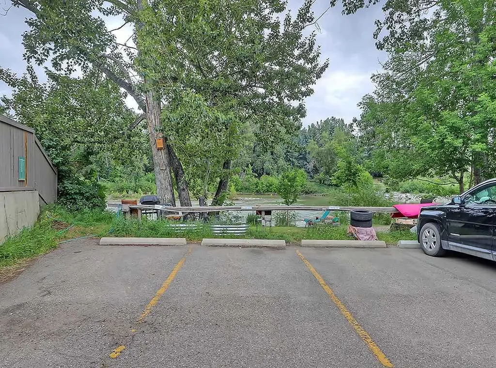 112 23 Avenue SW Calgary AB T2S 0J1