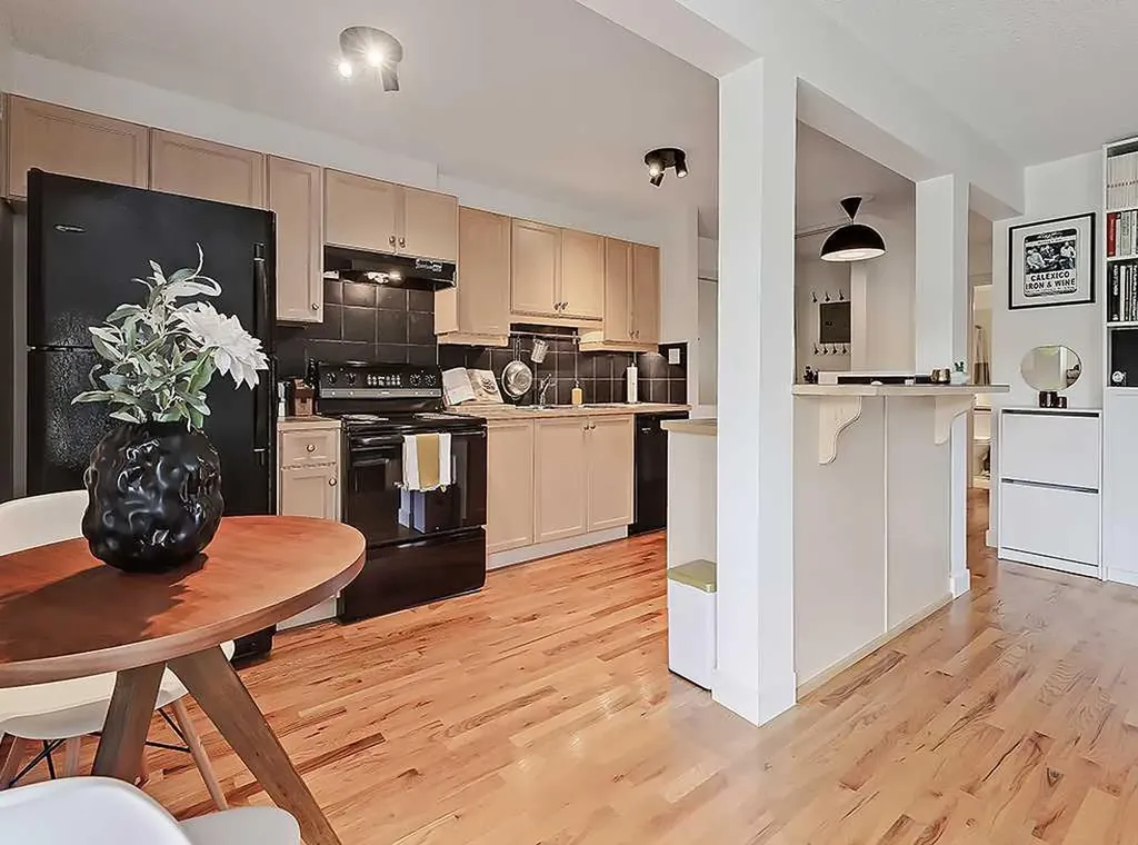 112 23 Avenue SW Calgary AB T2S 0J1