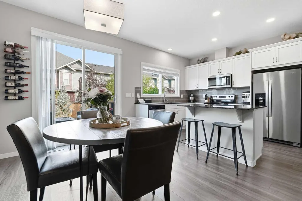 15 Cranbrook Terrace SE Calgary AB T3M 2X6