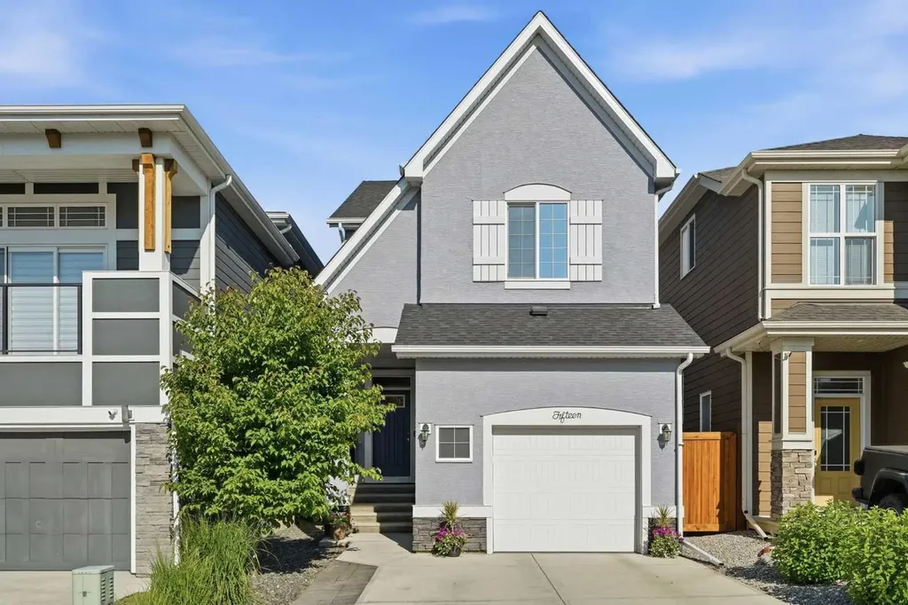 15 Cranbrook Terrace SE Calgary AB T3M 2X6
