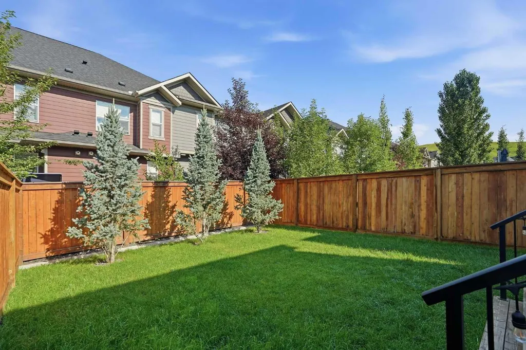 15 Cranbrook Terrace SE Calgary AB T3M 2X6