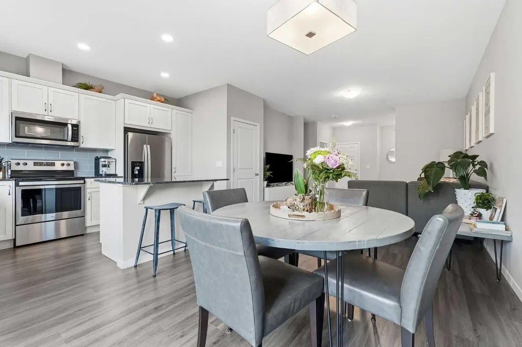 15 Cranbrook Terrace SE Calgary AB T3M 2X6