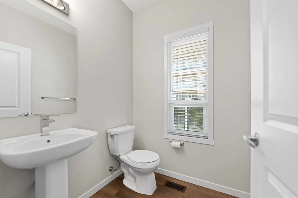 209 Harvest Hills Common NE Calgary AB T3K 2M7