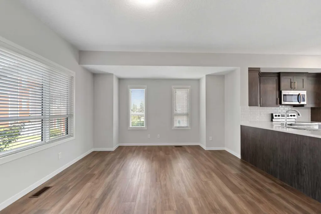 209 Harvest Hills Common NE Calgary AB T3K 2M7