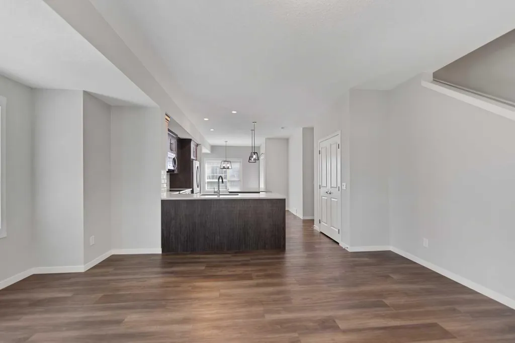 209 Harvest Hills Common NE Calgary AB T3K 2M7