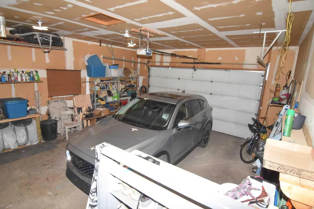 254 Maple Grove Crescent Strathmore AB T1P 1G2