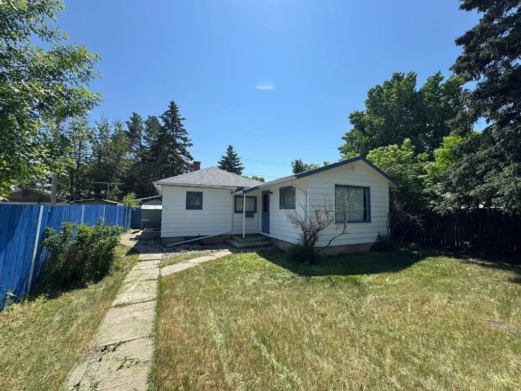 513 3 Street S Vulcan AB T0L2B0