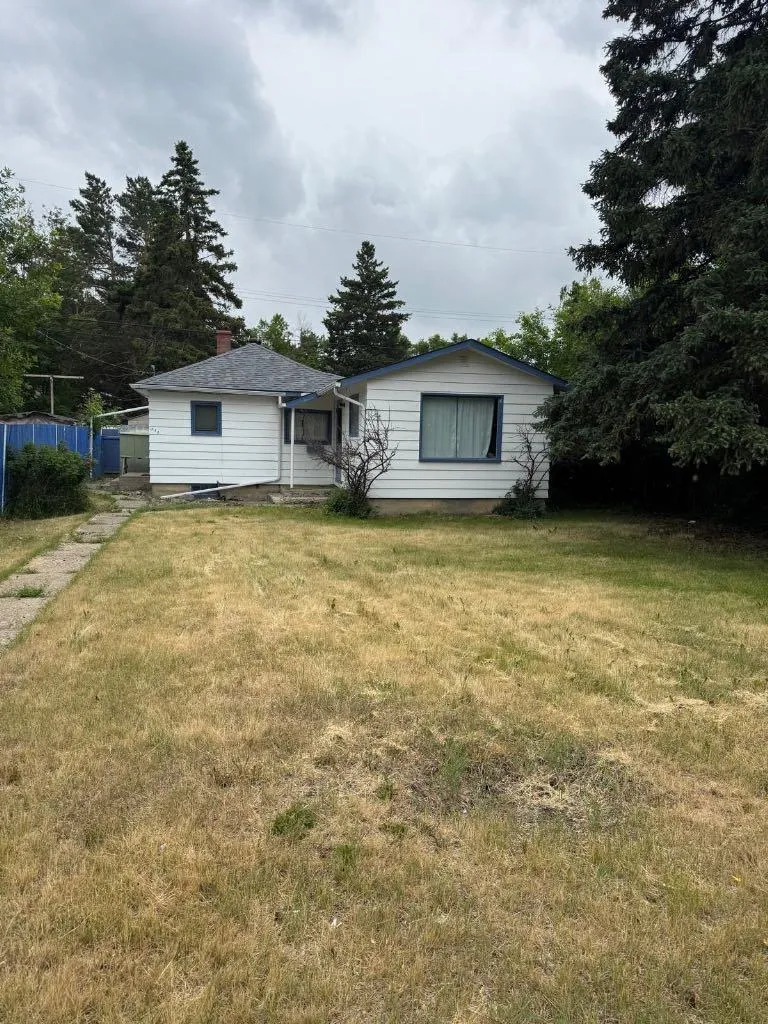 513 3 Street S Vulcan AB T0L2B0