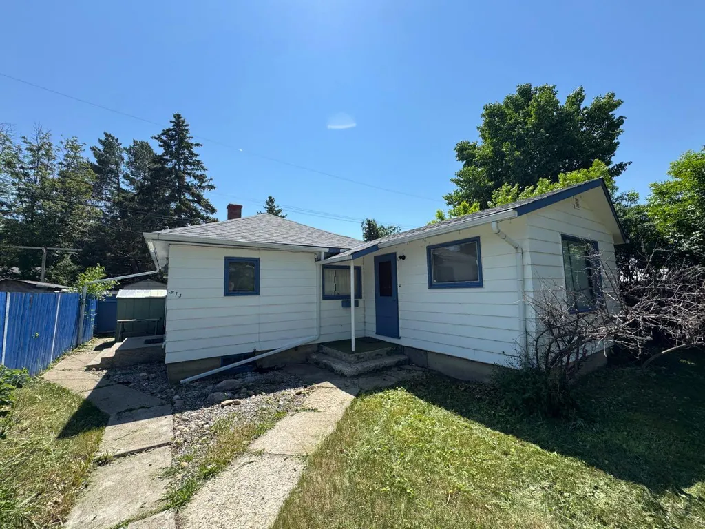 513 3 Street S Vulcan AB T0L2B0