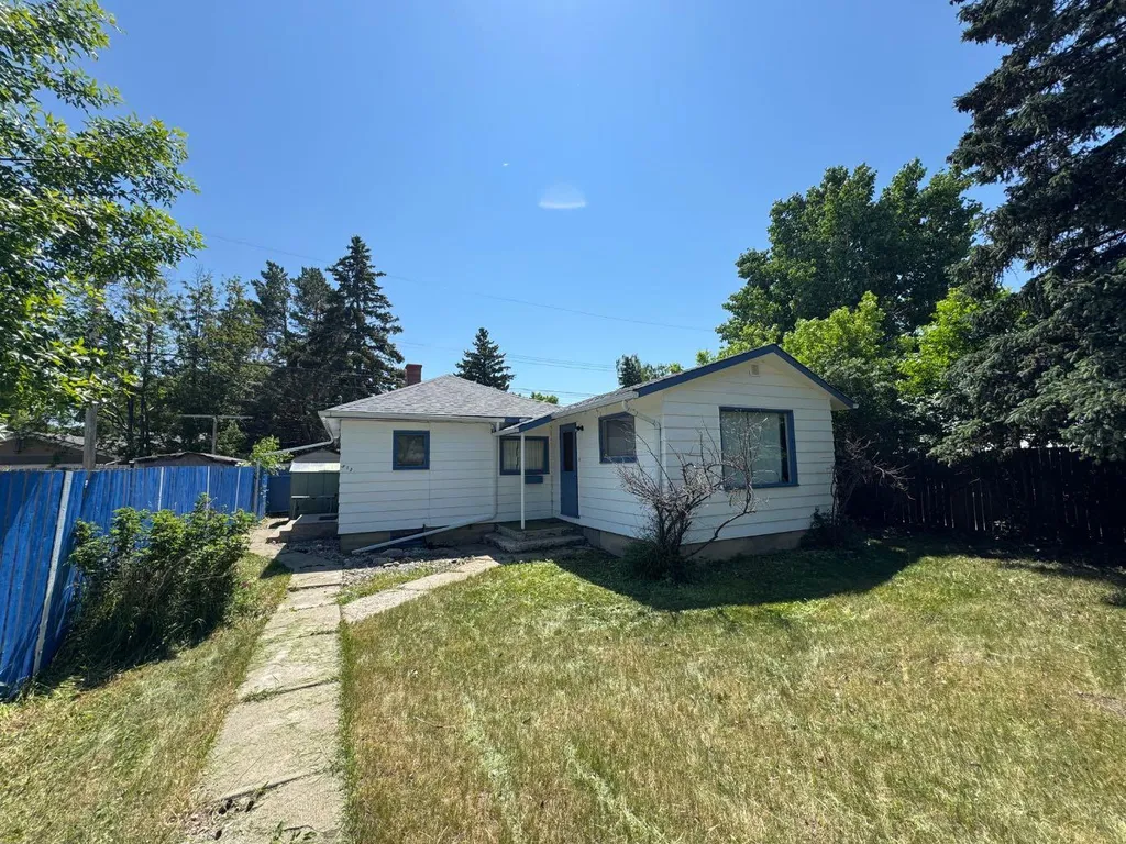 513 3 Street S Vulcan AB T0L2B0
