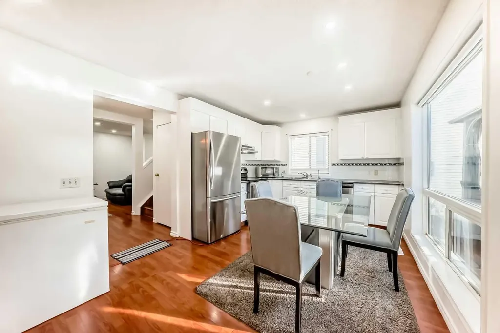 79 Hidden Crescent NW Calgary AB T3A 5L4
