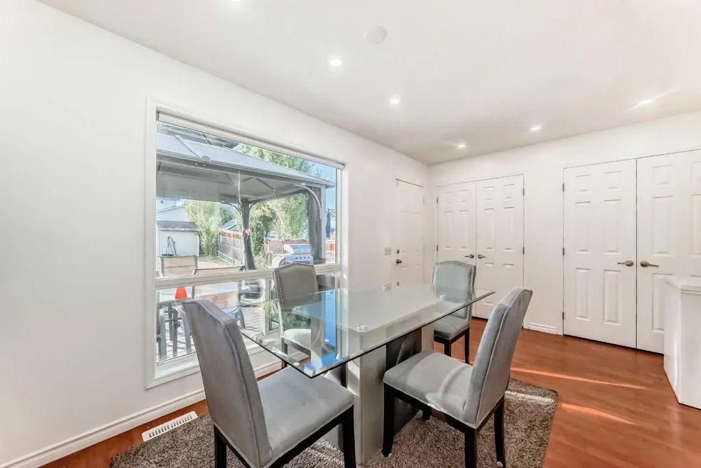 79 Hidden Crescent NW Calgary AB T3A 5L4