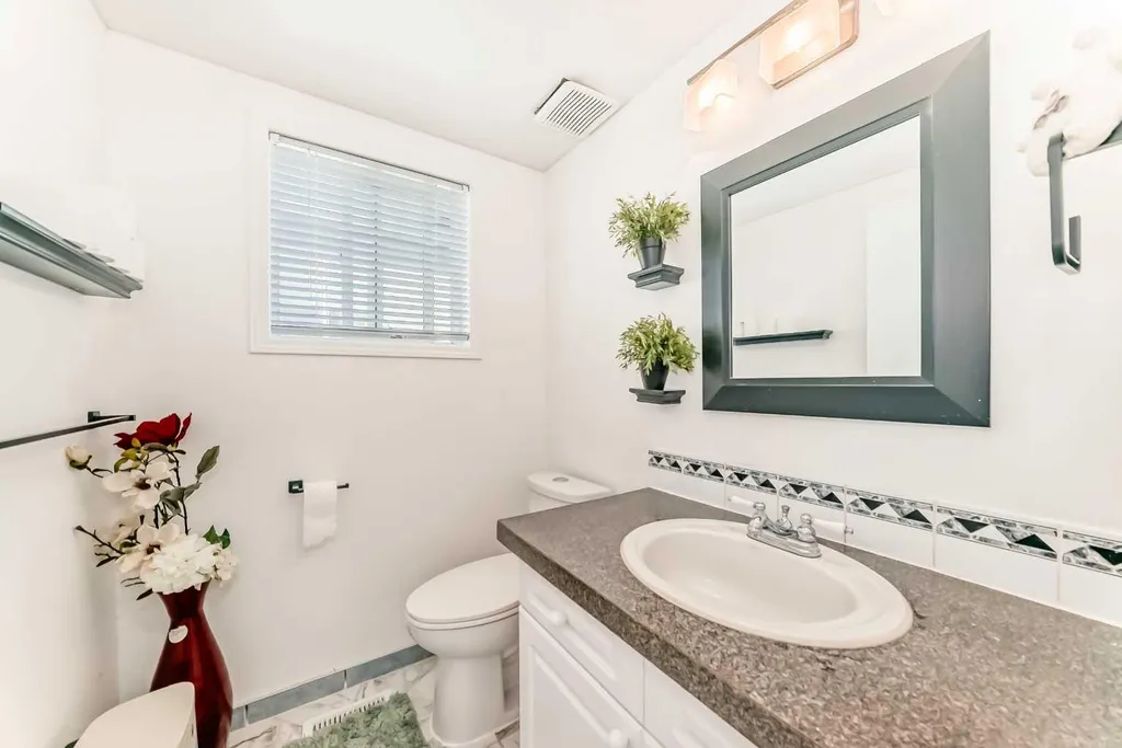 79 Hidden Crescent NW Calgary AB T3A 5L4