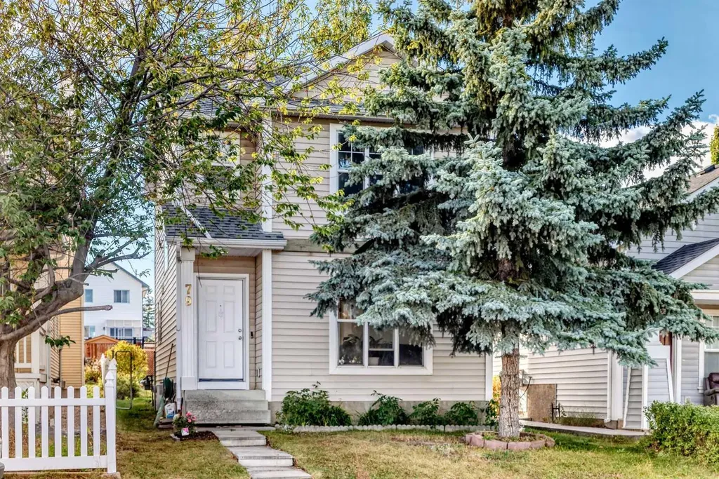 79 Hidden Crescent NW Calgary AB T3A 5L4