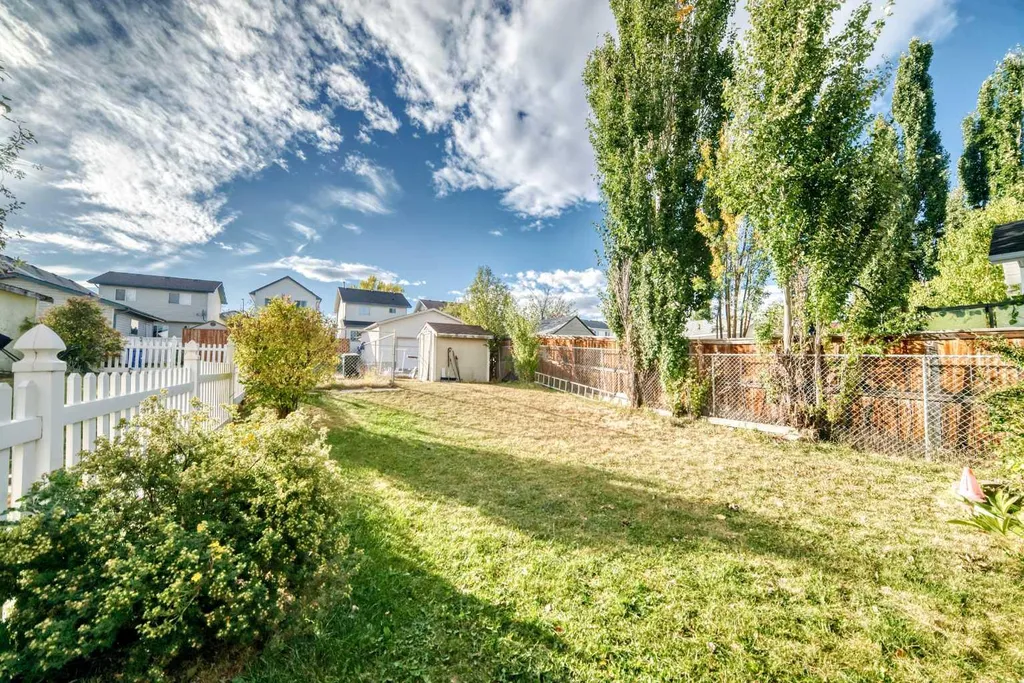 79 Hidden Crescent NW Calgary AB T3A 5L4