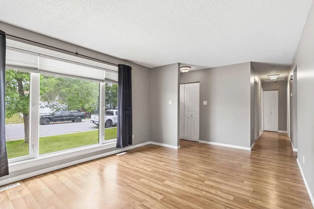 157 Rogers Crescent Fort Mcmurray AB T9H 2W7
