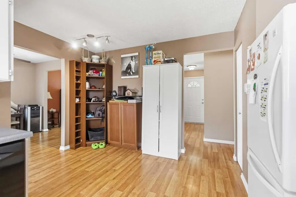 157 Rogers Crescent Fort Mcmurray AB T9H 2W7