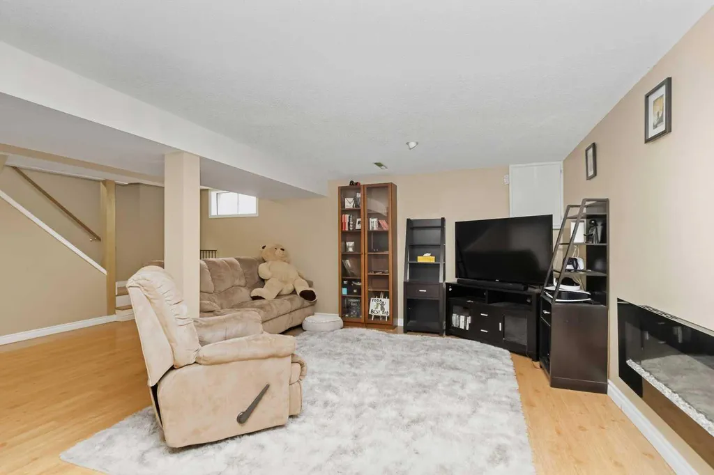 157 Rogers Crescent Fort Mcmurray AB T9H 2W7