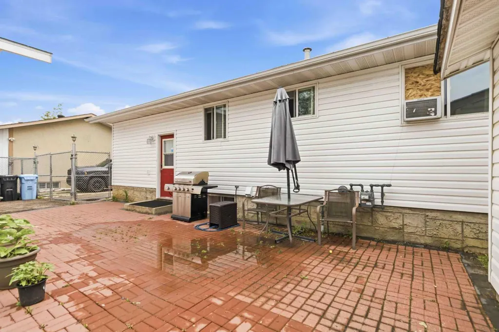 157 Rogers Crescent Fort Mcmurray AB T9H 2W7