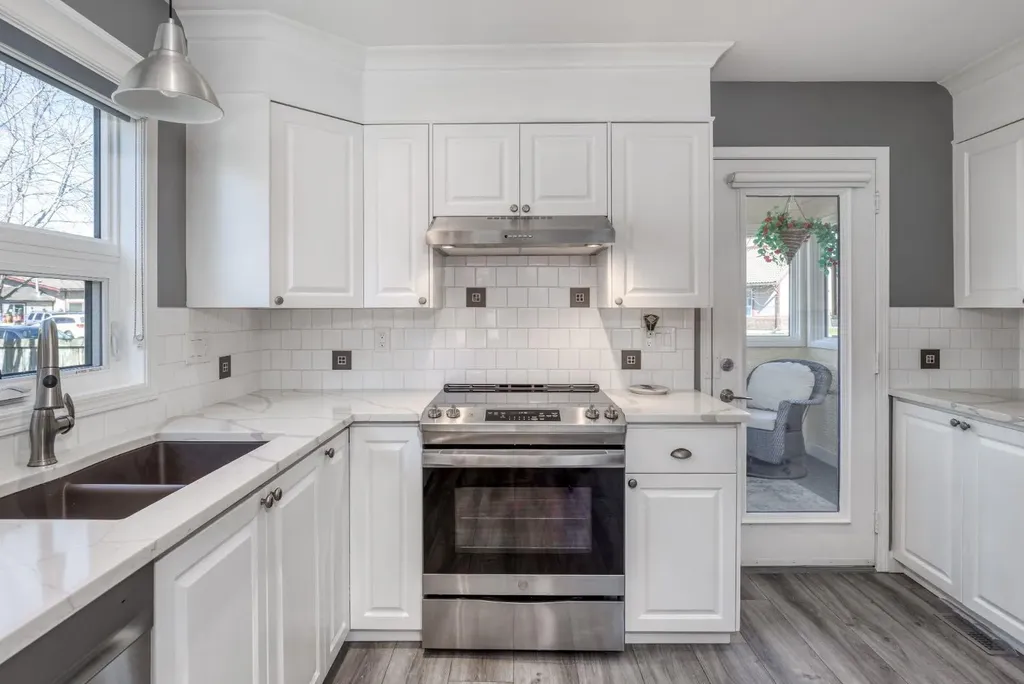 26 Quigley Drive Cochrane AB T4C 1M2