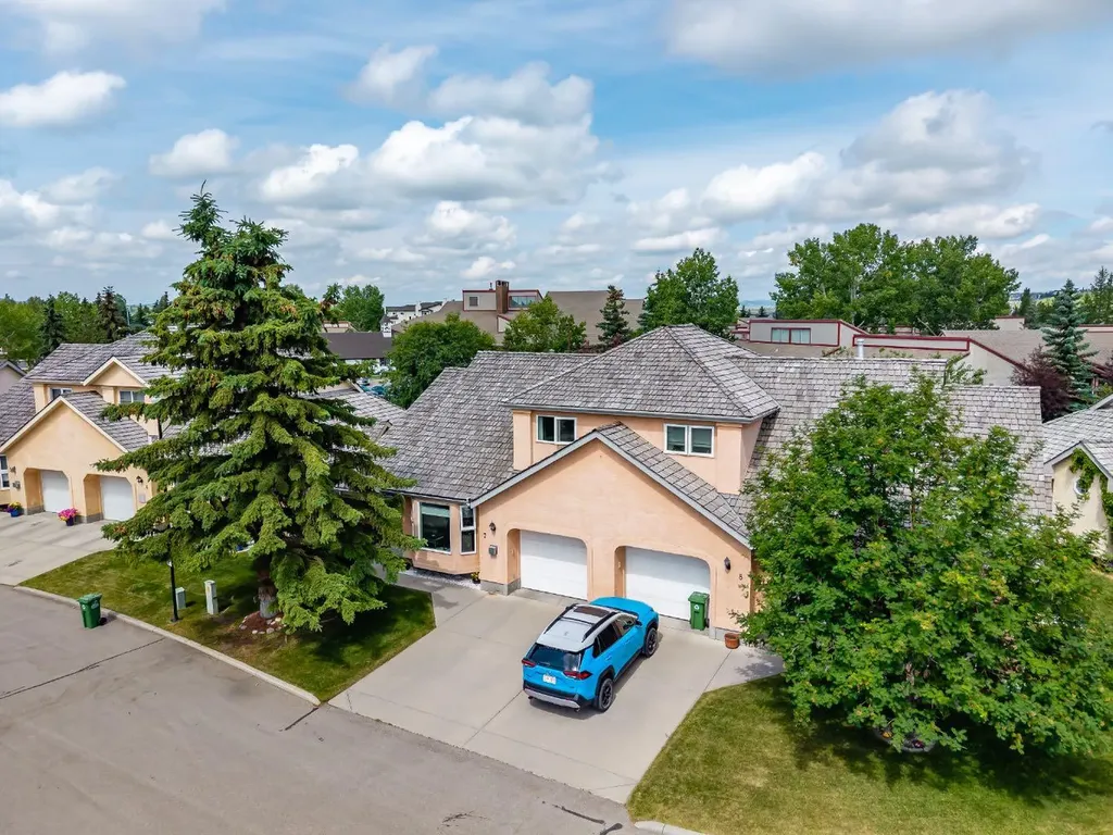 26 Quigley Drive Cochrane AB T4C 1M2