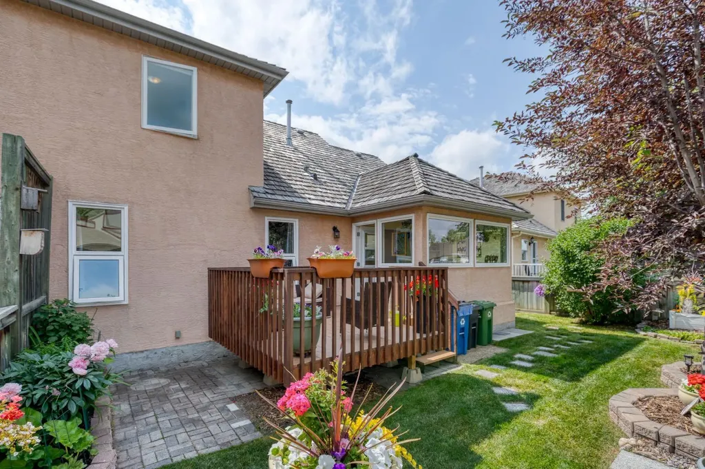 26 Quigley Drive Cochrane AB T4C 1M2