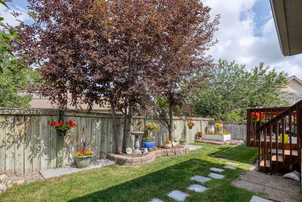 26 Quigley Drive Cochrane AB T4C 1M2
