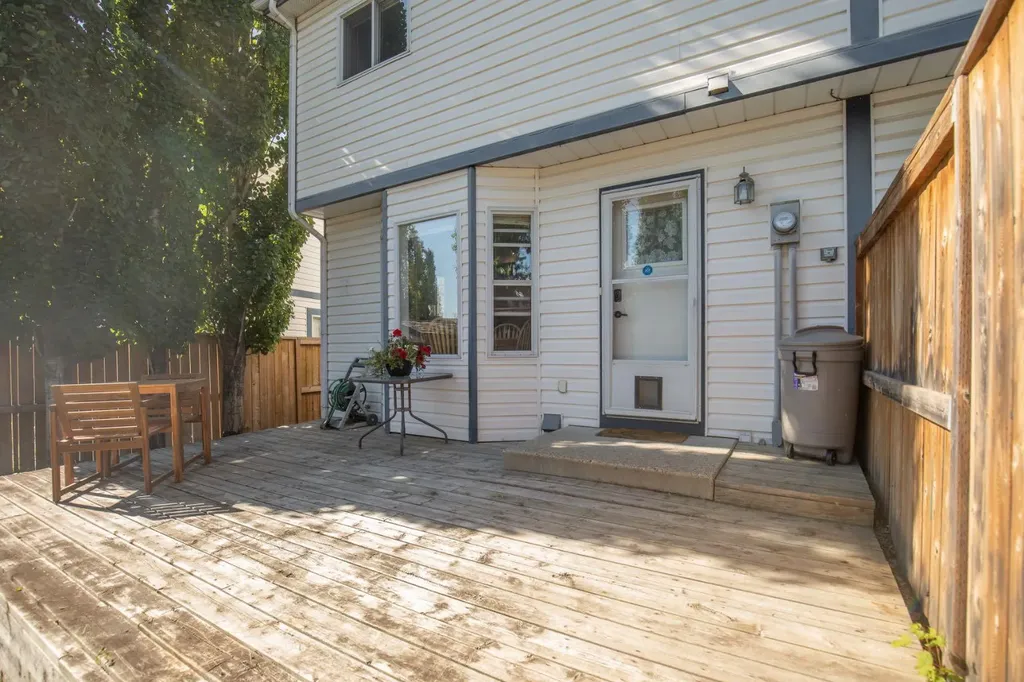 47 Ellenwood Drive Red Deer AB T4R 2E1
