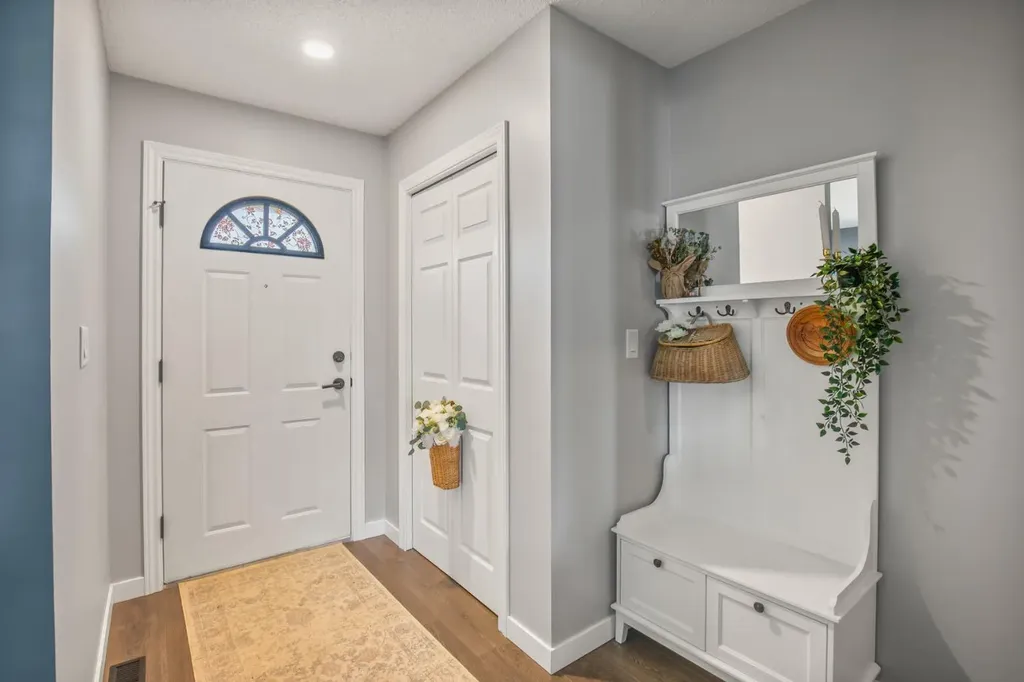 47 Ellenwood Drive Red Deer AB T4R 2E1