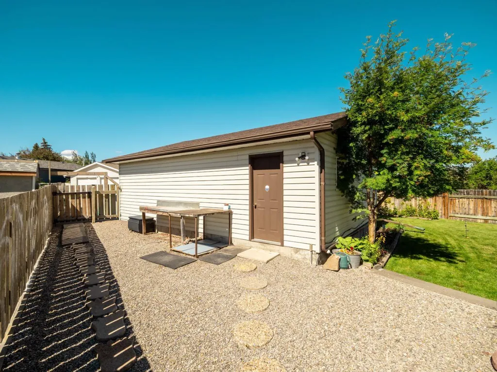 580 Mcdougall Street Pincher Creek AB T0K 1W0